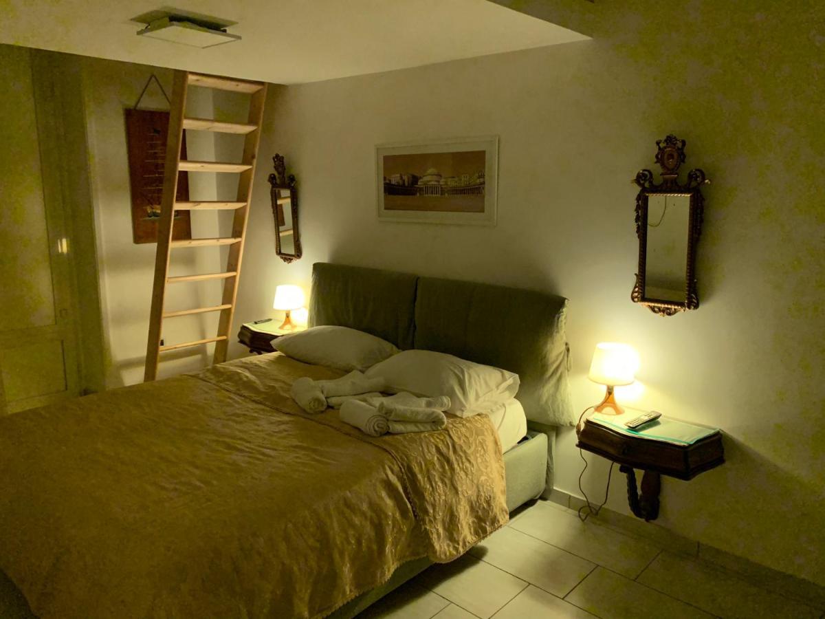 La Casa Di Hoby Apartman Nápoly Kültér fotó