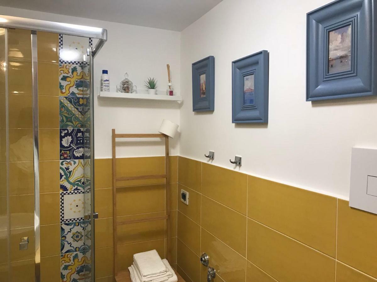 La Casa Di Hoby Apartman Nápoly Kültér fotó